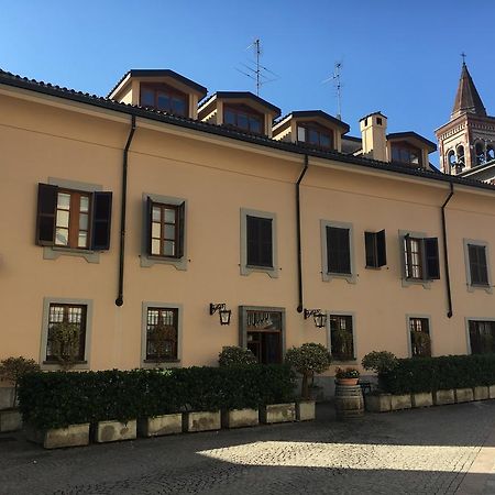 Antica Trattoria Dell'Uva Hotel Monza Bagian luar foto