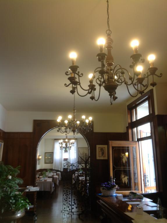 Antica Trattoria Dell'Uva Hotel Monza Bagian luar foto