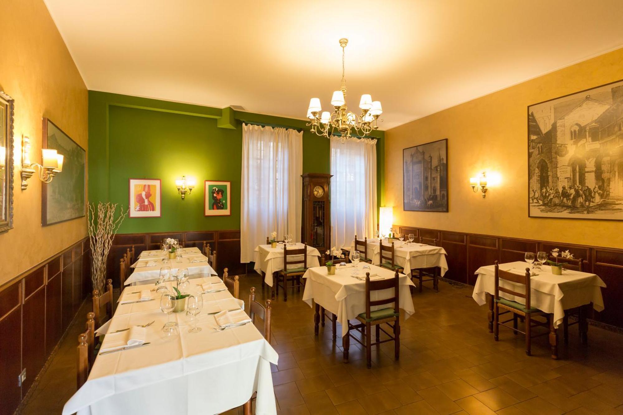 Antica Trattoria Dell'Uva Hotel Monza Bagian luar foto