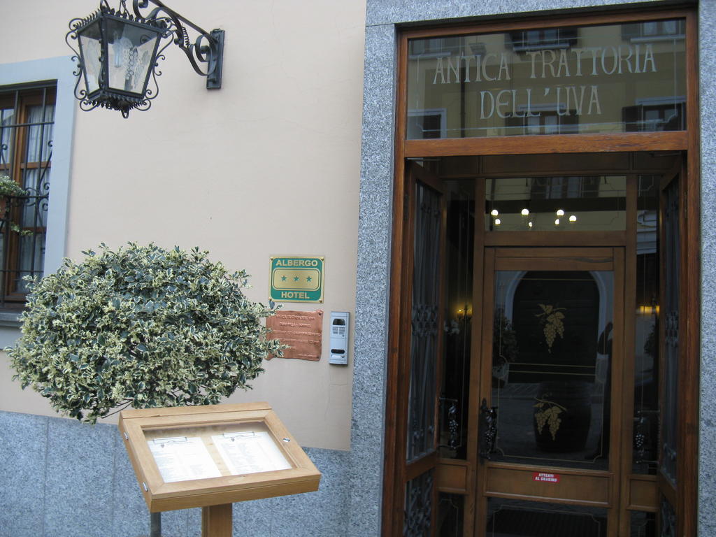 Antica Trattoria Dell'Uva Hotel Monza Bagian luar foto